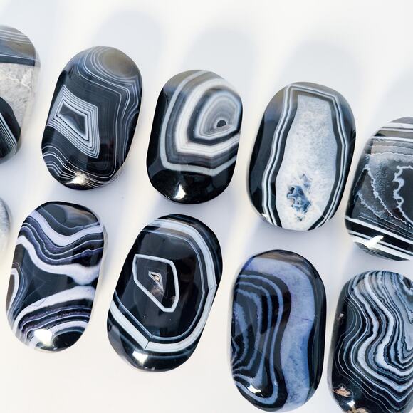 Black Agate Palm Stone Protection Crystal - Picture 4 of 10